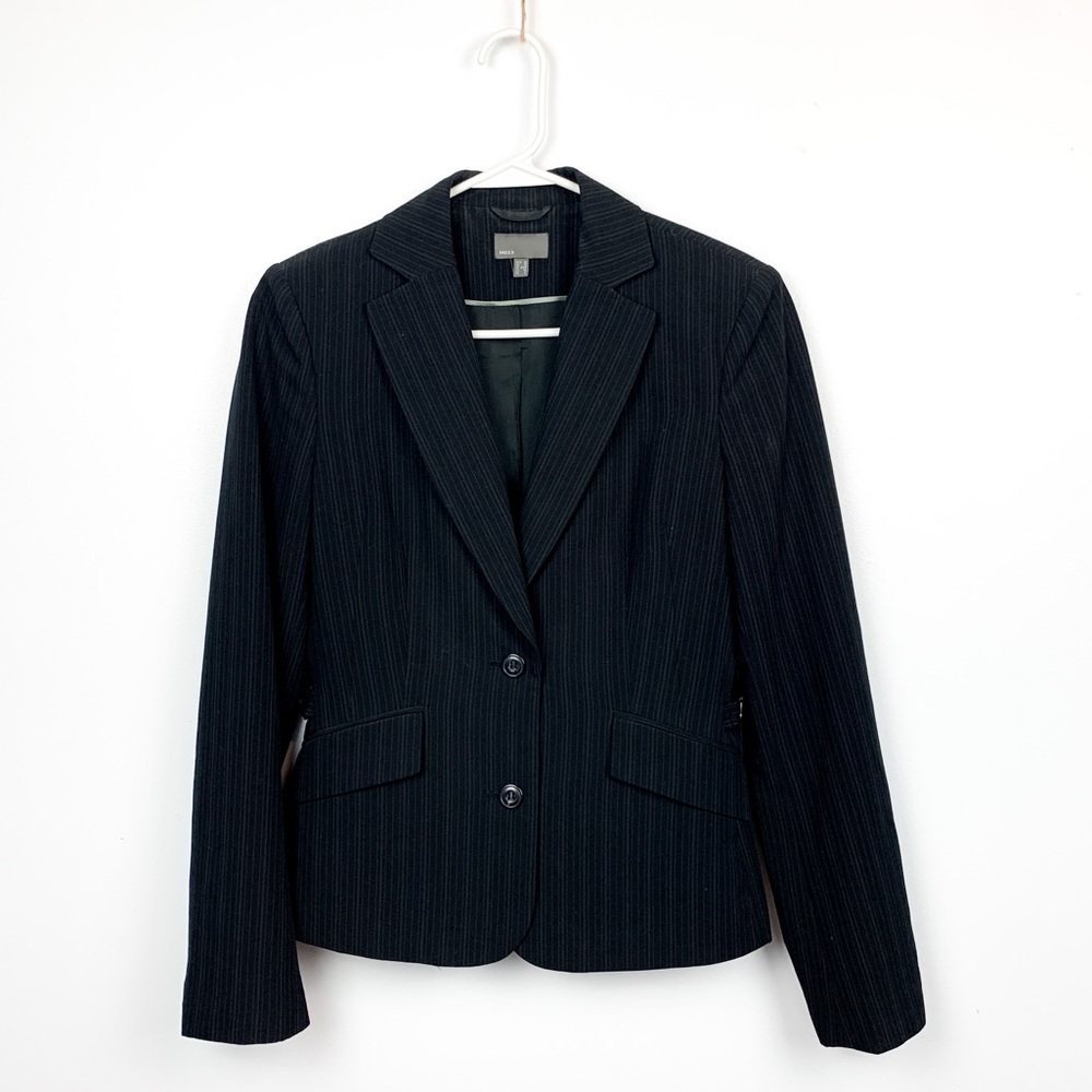 🌸2/$30🌸 Mexx Button-Up Pin Striped Blazer
